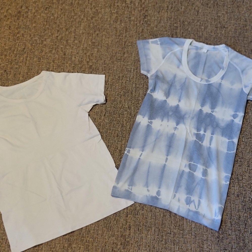 Lot of 2 Lululemon swiftly tops size 6